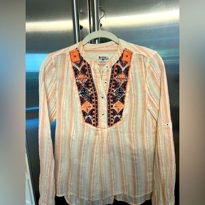 Adorable western looking top